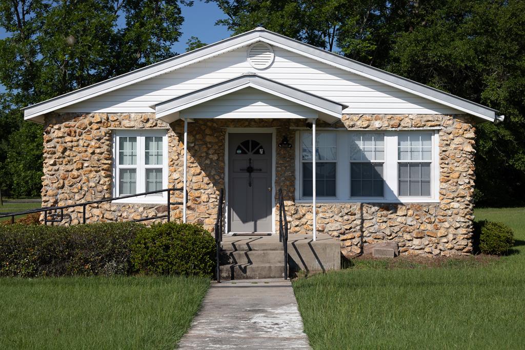 Listing Photo 30049